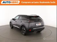 Usata Peugeot 2008 GT-line 131 CV (96 kW) 2023 Grigio SUV