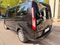 Begagnad Ford Tourneo Titanium 131 HK (96 kW) 2022 Svart Minibuss