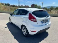 Usata Ford Fiesta Titanium 68 CV (50 kW) 2011 Bianco Berlina