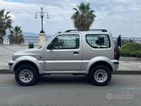 Usata Suzuki Jimny 82 CV (60 kW) 2000 Grigio SUV