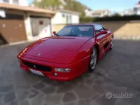 Usata Ferrari F355 381 CV (280 kW) 1998 Rosso Cabrio