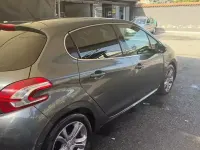 Usata Peugeot 208 68 CV (50 kW) 2013 Grigio Utilitaria