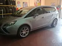 Usata Opel Zafira 130 CV (95 kW) 2012 Grigio Monovolume