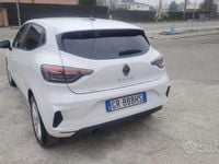 Usata Renault Clio V 67 CV (49 kW) 2024 Bianco Berlina