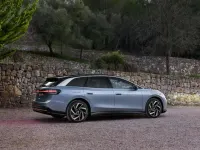 Usata VW ID.7 Pro 88 kW (121 CV) 2024 Argento Station wagon