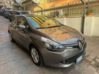 Usado Renault Clio IV 74 CV (54 kW) 2016 Gris Utilitario