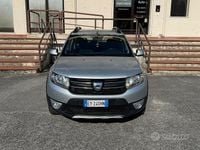 Usata Dacia Sandero Stepway 90 CV (66 kW) 2015 Grigio Berlina