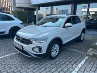 Usata VW T-Roc Life 110 CV (80 kW) 2023 Grigio SUV