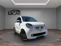 Usata Smart ForTwo Cabrio Brabus 89 CV (65 kW) 2017 Bianco Cabrio