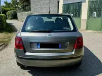 Usata Fiat Stilo 105 CV (77 kW) 2005 Verde Berlina