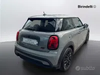 Usata Mini ONE 102 CV (75 kW) 2022 Moonwalk grey metallic. Utilitaria