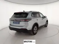Usata VW Tiguan Life 204 CV (150 kW) 2024 Grigio metallizzato SUV