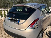 Usata Lancia Ypsilon 80 CV (58 kW) 2016 Grigio Utilitaria