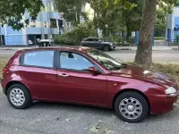 Usata Alfa Romeo 147 105 CV (77 kW) 2002 Rosso Utilitaria