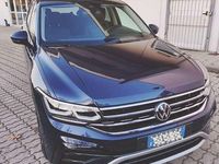 Usata VW Tiguan Allspace 200 CV (147 kW) 2023 Blu/azzurro SUV