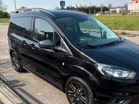 Usata Ford Tourneo Courier 100 CV (73 kW) 2021 Nero Monovolume