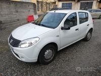Gebraucht Dacia Sandero 72 PS (52 kW) 2010 Weiß Limousine
