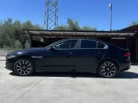 Usata Jaguar XE Prestige 180 CV (132 kW) 2016 Nero Berlina