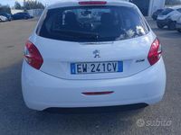 Usata Peugeot 208 2014 Bianco Utilitaria