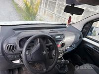 Usata Peugeot Bipper 70 CV (51 kW) 2010 Bianco Monovolume