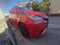 Usata Toyota Aygo X-clusiv 69 CV (50 kW) 2016 Rosso Utilitaria