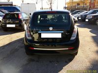 Usata Lancia Ypsilon 60 CV (44 kW) 2007 Rosso Utilitaria