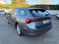 Usata Skoda Octavia Executive 116 CV (85 kW) 2023 Grigio Station wagon