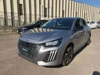 Usata Peugeot 208 Allure 101 CV (74 kW) 2025 Grigio Utilitaria