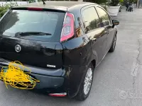 Usado Fiat Punto 75 CV (55 kW) 2010 Utilitario