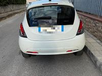 Usata Lancia Ypsilon 69 CV (50 kW) 2022 Bianco Utilitaria