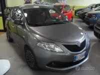 Usata Lancia Ypsilon 95 CV (69 kW) 2017 Grigio Utilitaria