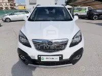 Usata Opel Mokka Cosmo 131 CV (96 kW) 2015 Bianco SUV