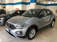 Usata VW T-Roc Life 116 CV (85 kW) 2023 Grigio SUV