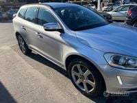 Usata Volvo XC60 Kinetic 136 CV (100 kW) 2014 Argento SUV