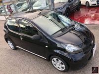 usata Toyota Aygo -- 1.0 5 porte - NEOPATENTATI -