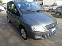 Käytetty Fiat Multipla Dynamic 103 HP (75 kW) 2009 Harmaa Tila-auto