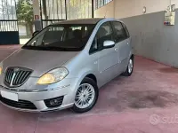 Usata Lancia Musa Platinum 77 CV (56 kW) 2010 Grigio Monovolume