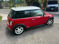Begagnad Mini One D 75 HK (55 kW) 2004 Röd Halvkombi