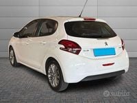 Usata Peugeot 208 Active 82 CV (60 kW) 2018 Bianco Utilitaria