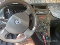 Usata Fiat Panda 54 CV (39 kW) 2003 Giallo Utilitaria
