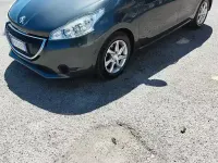 Usata Peugeot 208 92 CV (67 kW) 2014 Giallo Utilitaria
