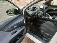 Usata Peugeot 5008 Active 131 CV (96 kW) 2023 Bianco SUV