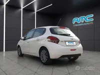 Usata Peugeot 208 Allure 82 CV (60 kW) 2017 Bianco Utilitaria