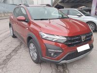 Usata Dacia Sandero Comfort 91 CV (66 kW) 2022 Rosso Berlina