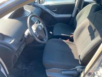 usata Toyota Yaris 1.0i 16V cat 5 porte Sol