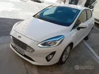 Usata Ford Fiesta Titanium 86 CV (63 kW) 2019 Bianco Utilitaria