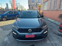 Usata VW T-Roc Style 116 CV (85 kW) 2018 Grigio SUV