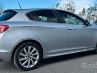 Usata Alfa Romeo Giulietta Exclusive 140 CV (102 kW) 2012 Grigio Berlina