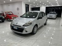 Usata Renault Clio II 65 CV (47 kW) 2011 Argento Berlina