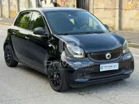 Usado Smart ForFour Passion 90 CV (66 kW) 2018 Negro Utilitario